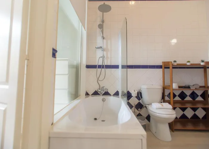 Cedofeita Downtown Nightlife By Pch