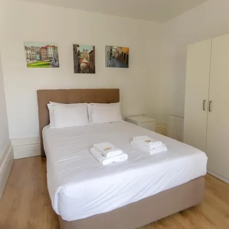 Cedofeita Downtown Nightlife By Pch * Porto