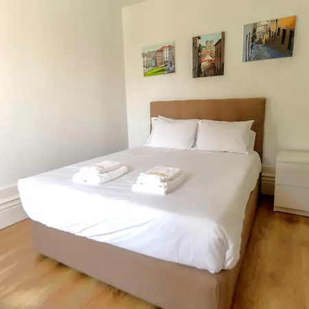 Cedofeita Downtown Nightlife By Pch