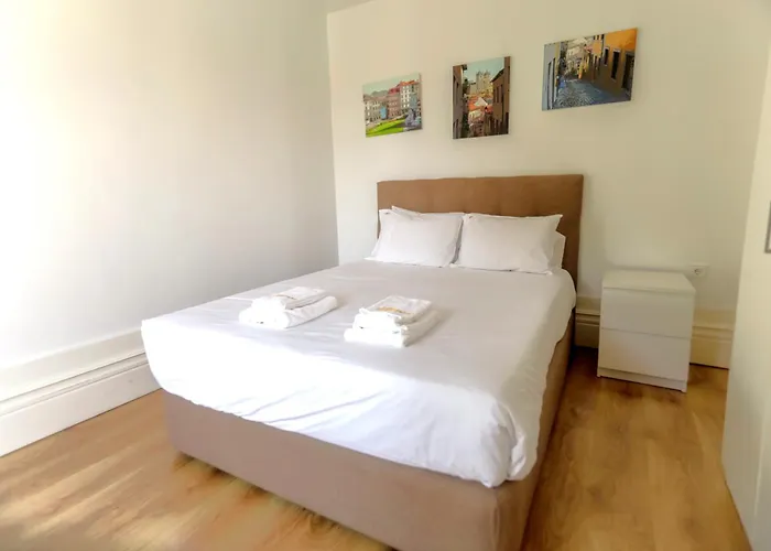 Cedofeita Downtown Nightlife By Pch